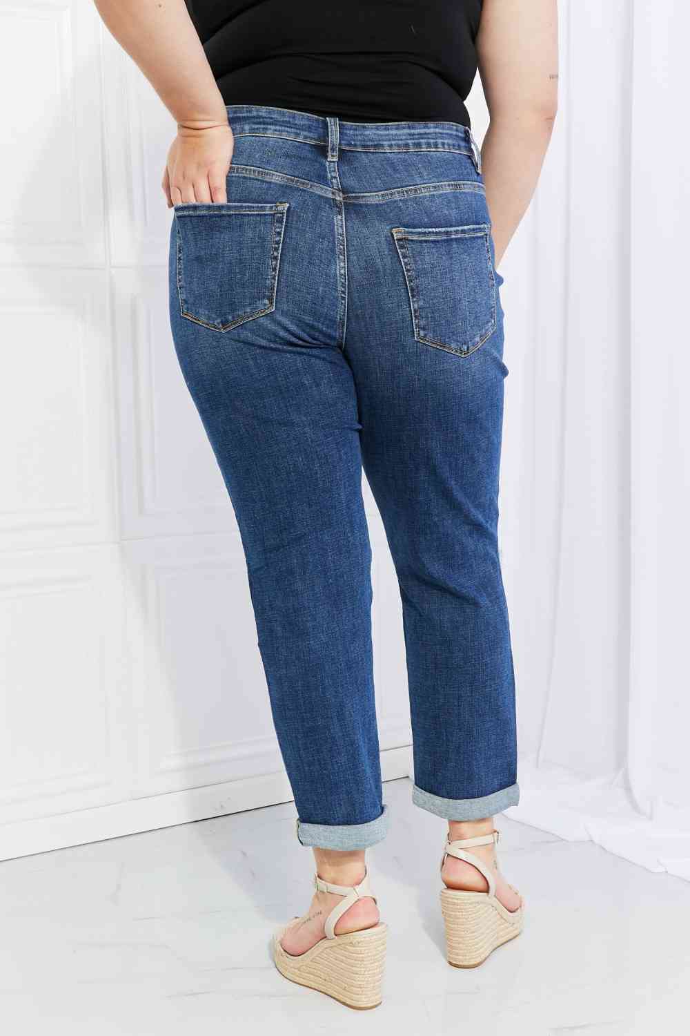 Distressed Cropped Jeans with Pockets