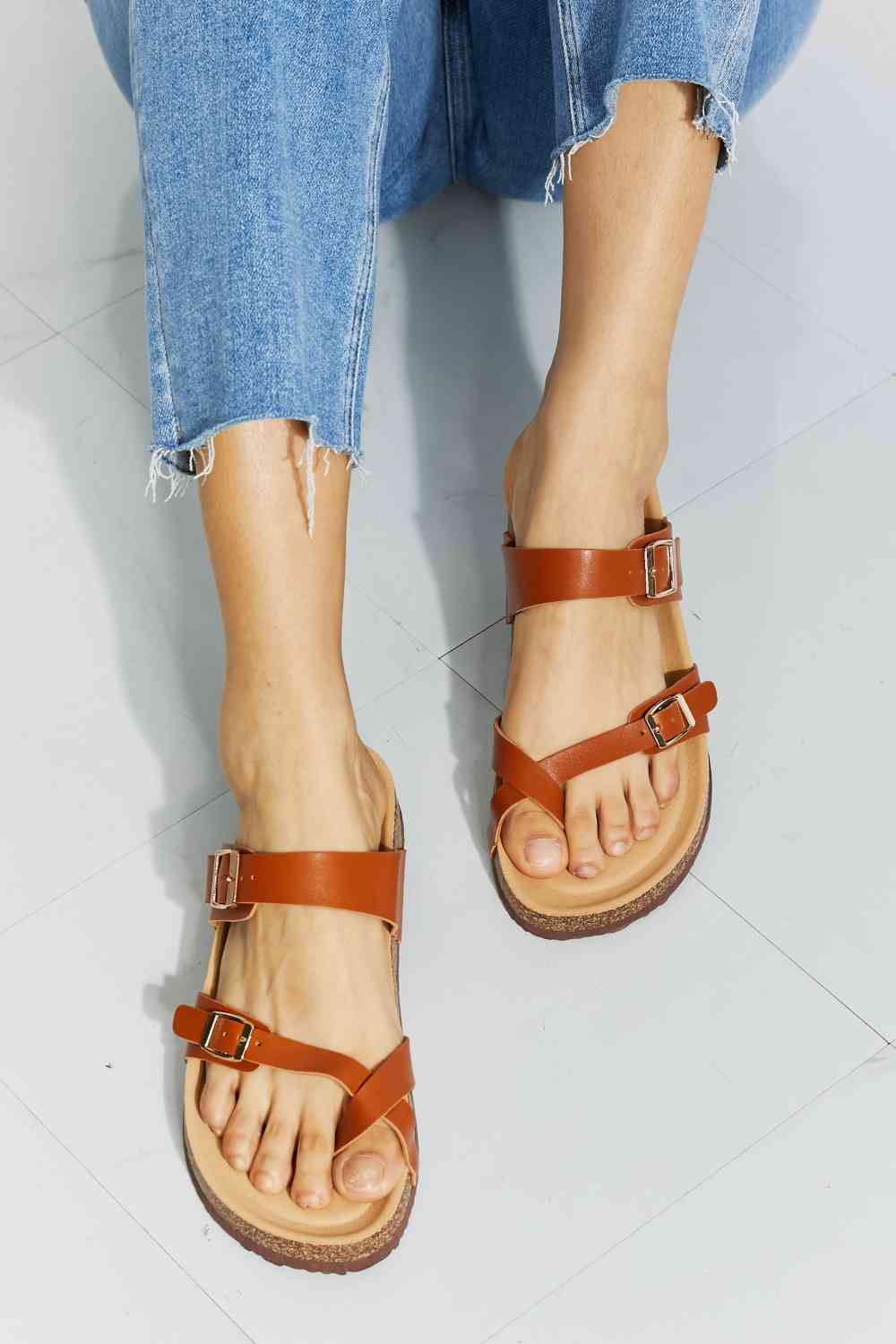 Coastal Escape Toe Ring Footbed Slide Sandal