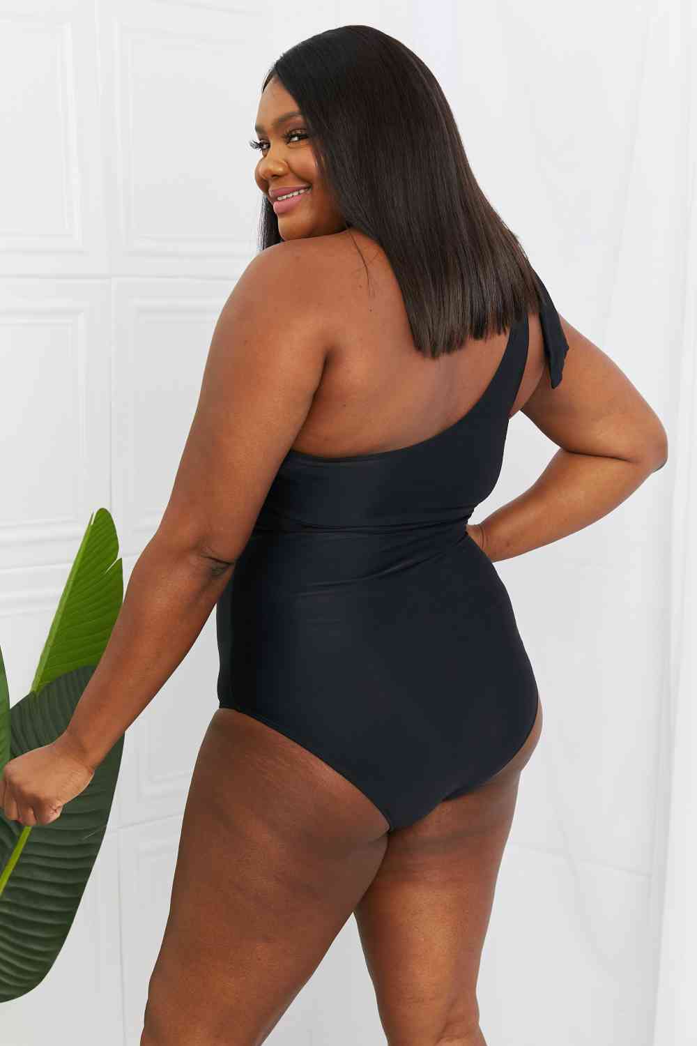 Deep End One-Shoulder One-Piece Swimsuit in Black