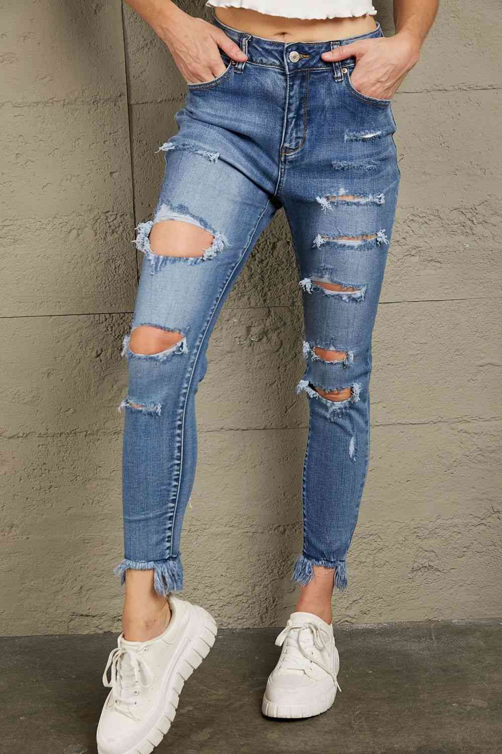 Baeful Distressed Frayed Hem Cropped Jeans