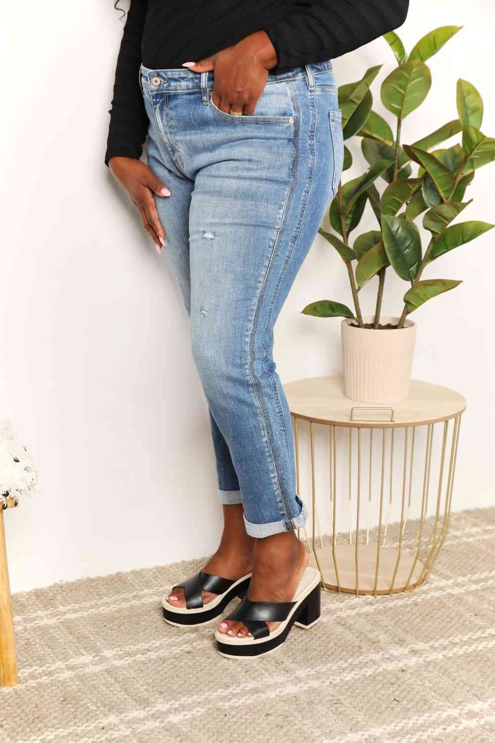 Mid Rise Slim Boyfriend Jeans