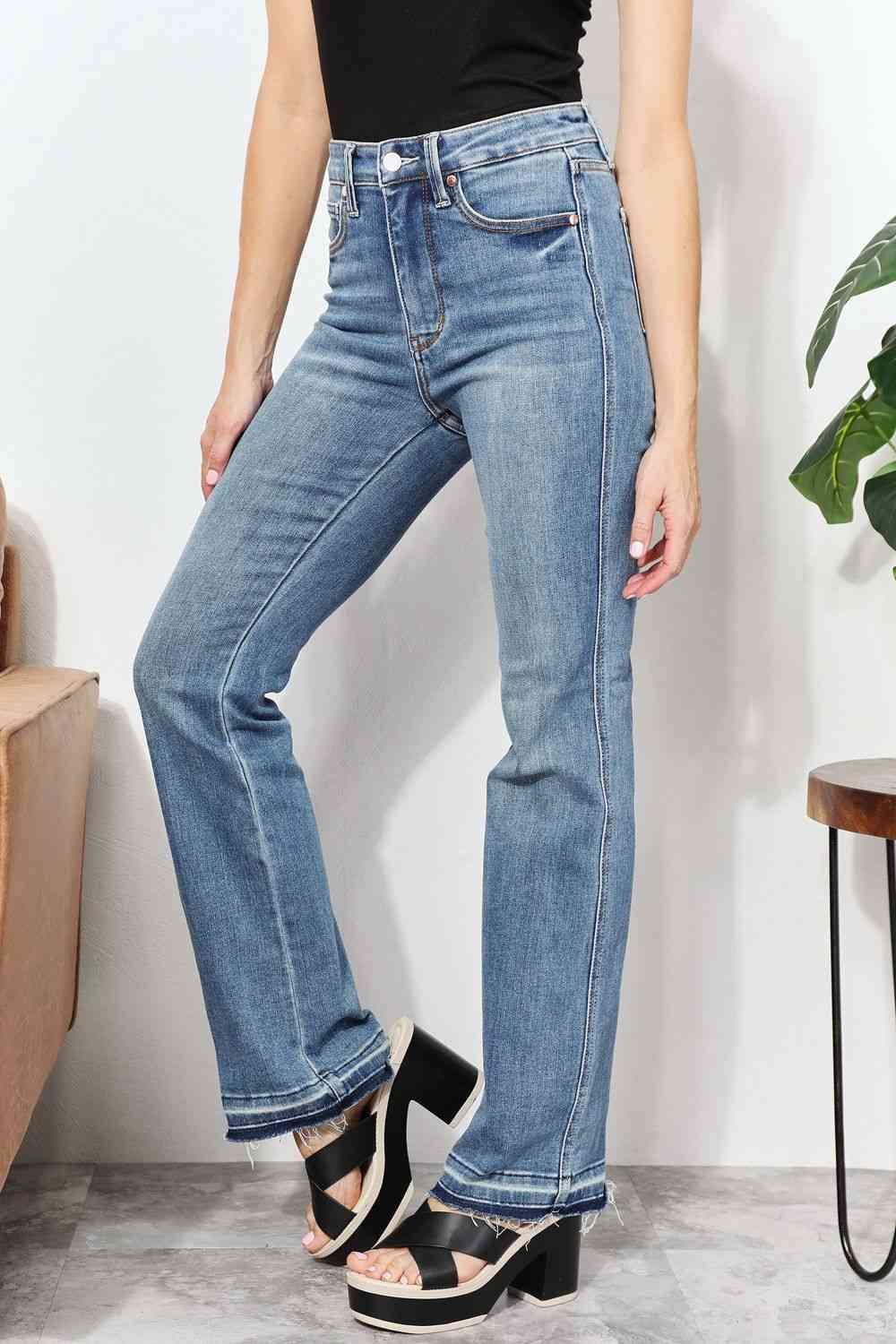 High Waist Jeans with Pockets