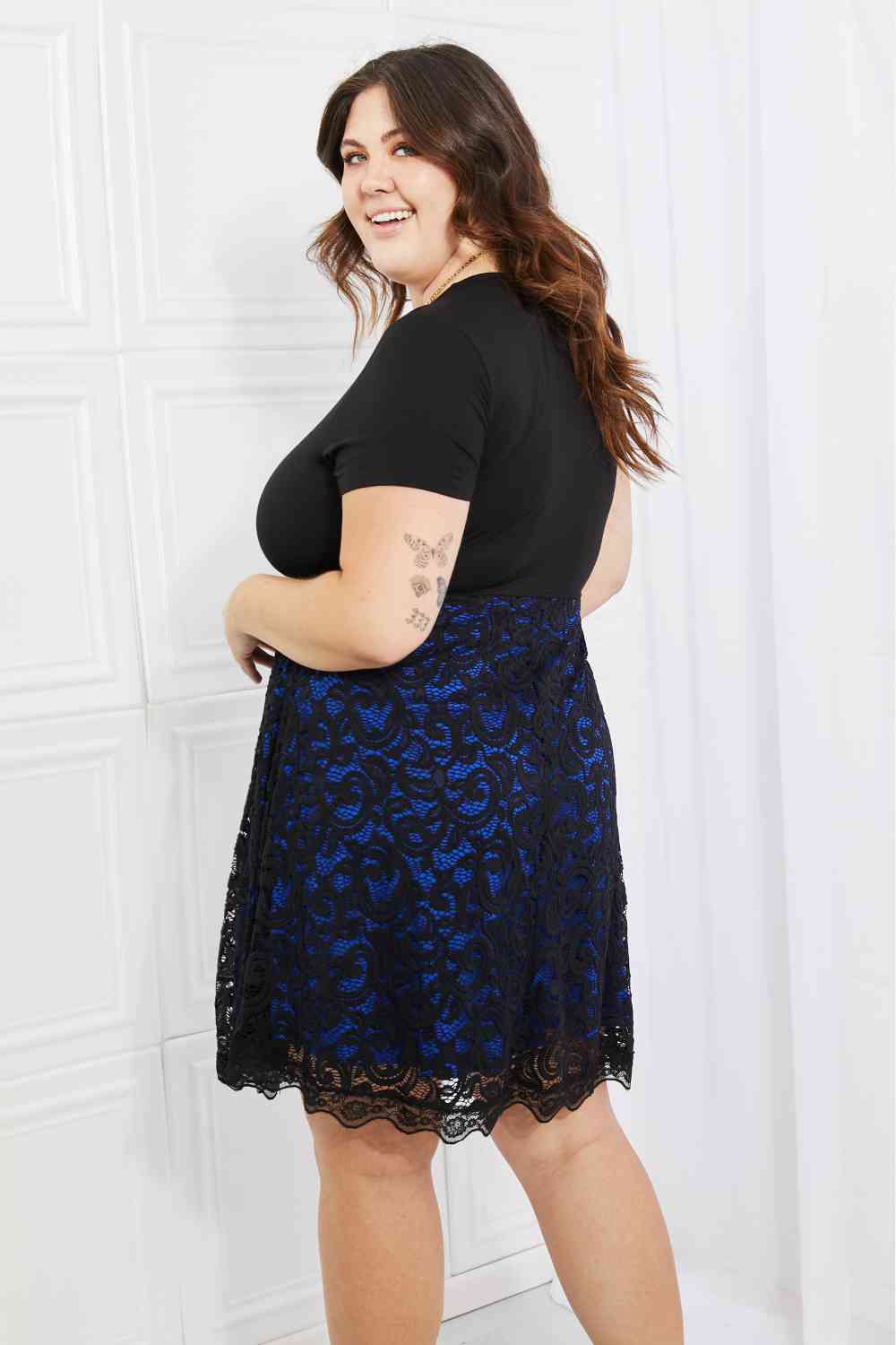 Contrasting Lace Midi Dress