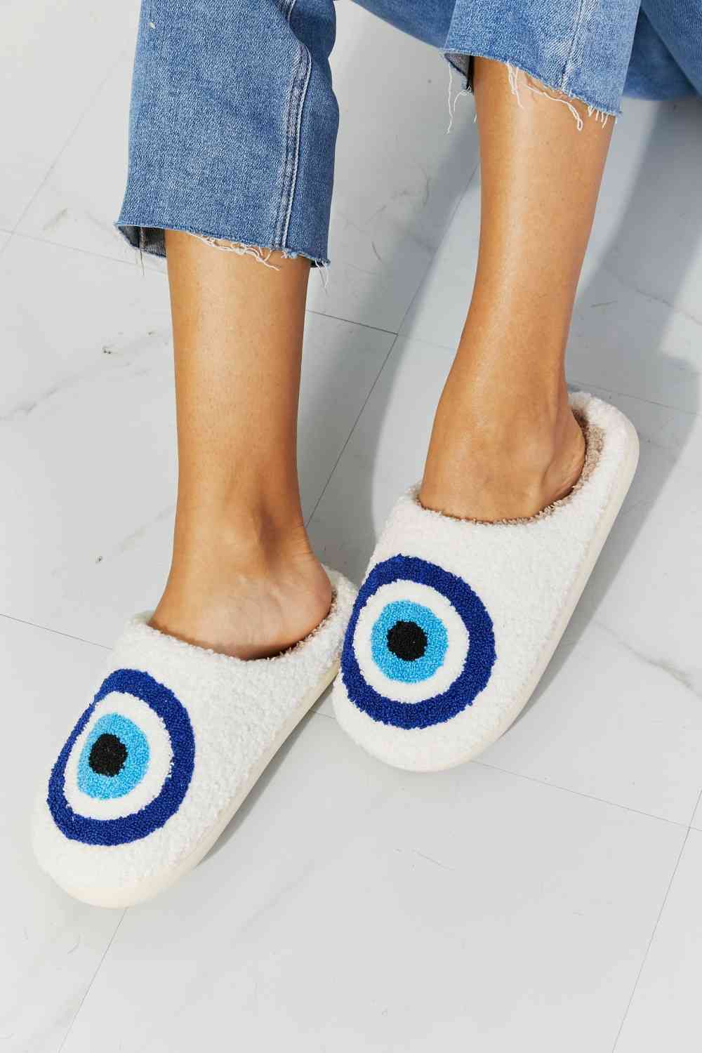 Eye Plush Slipper