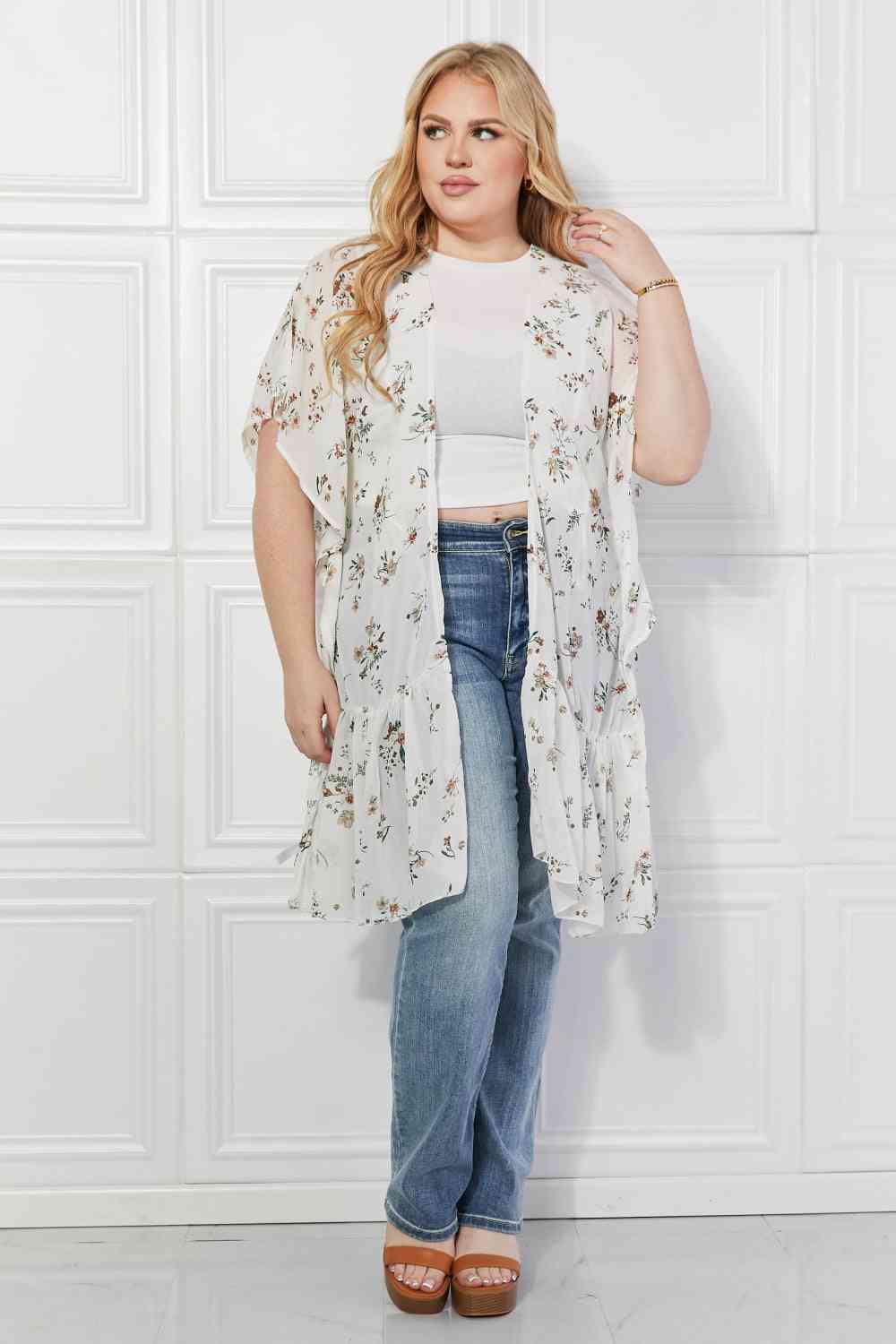 Meadow of Daisies Floral Kimono