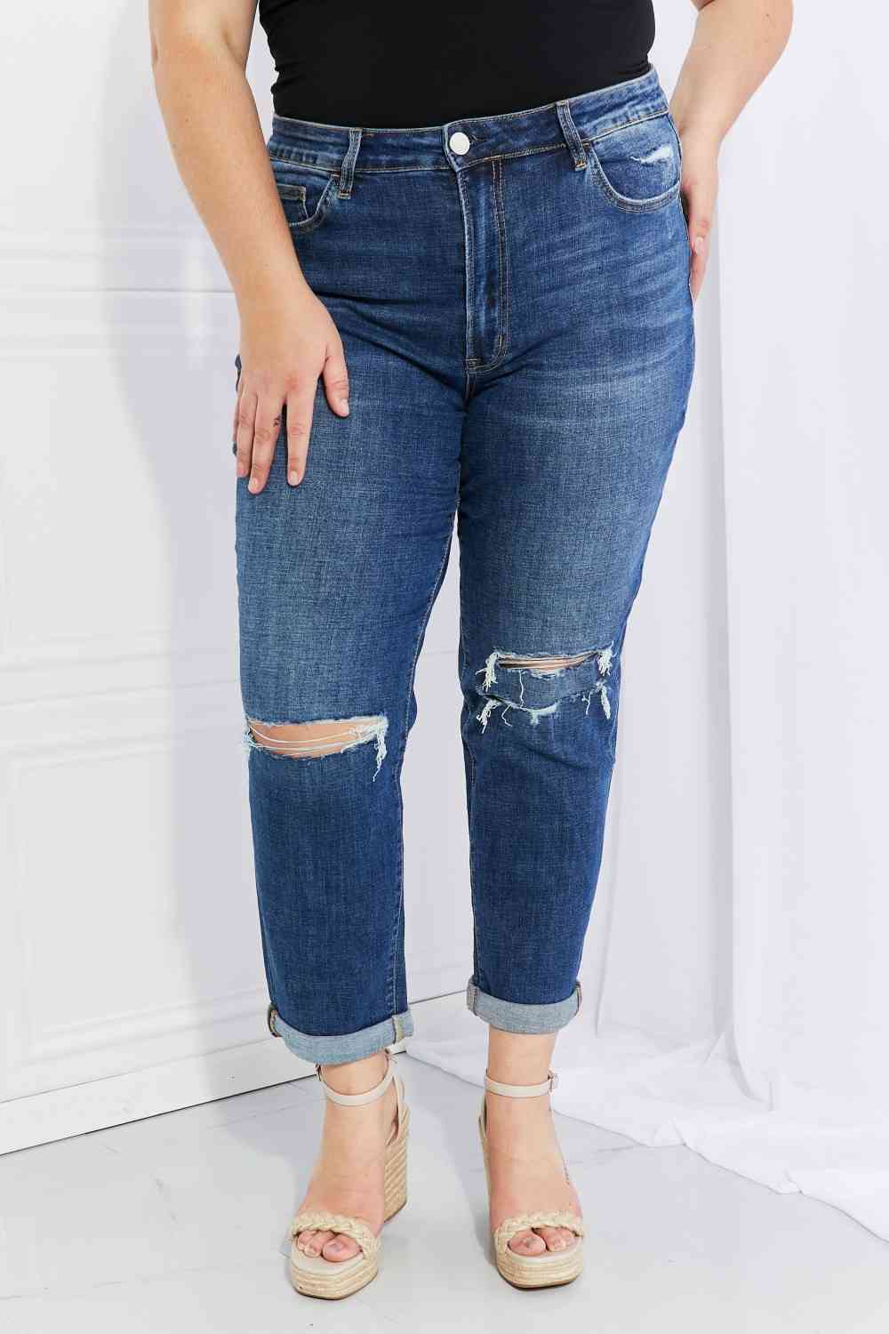 Distressed Cropped Jeans with Pockets