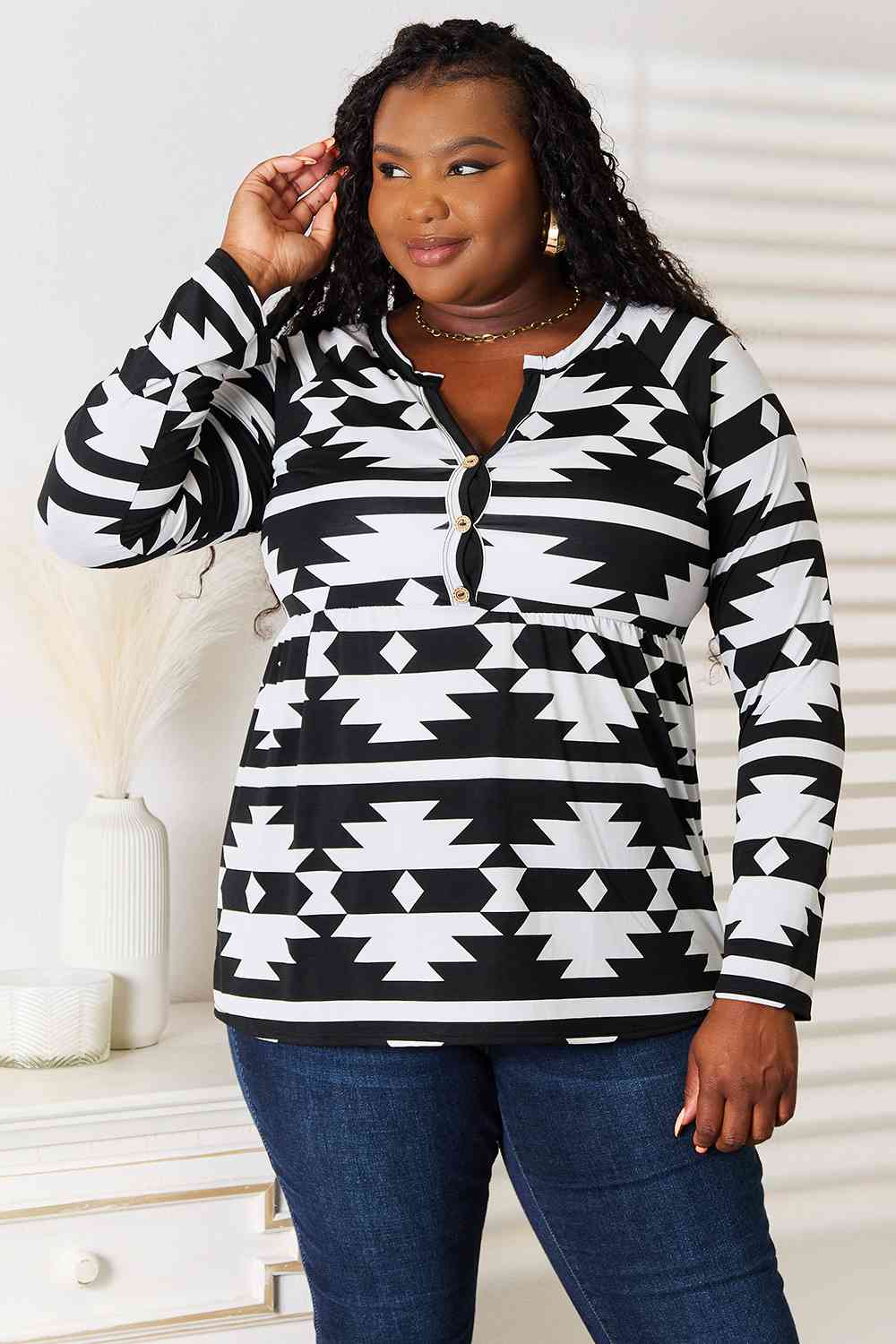 Geometric Notched Neck Long Sleeve Top