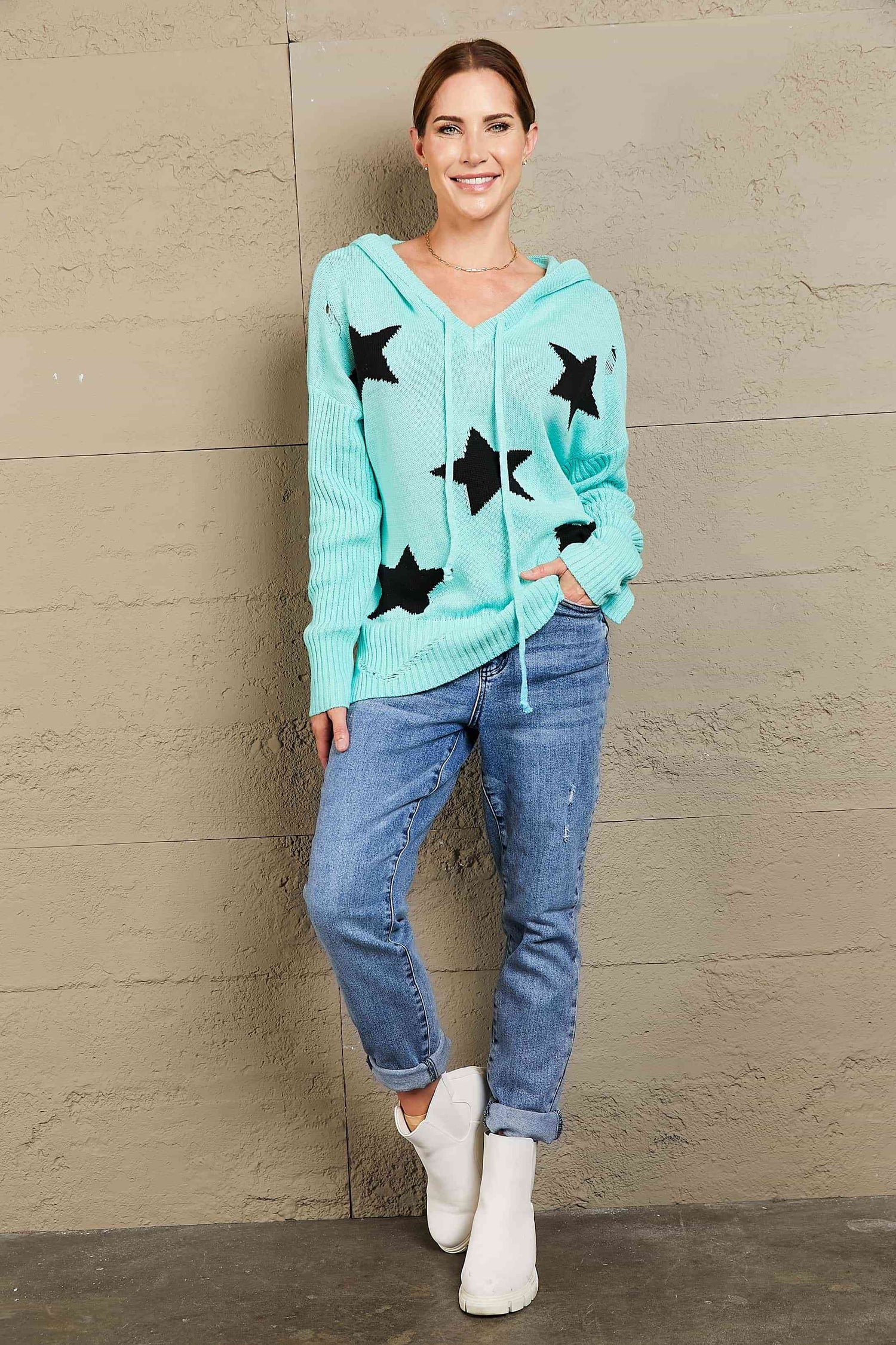 Woven Right Star Distressed Slit Hooded Sweater