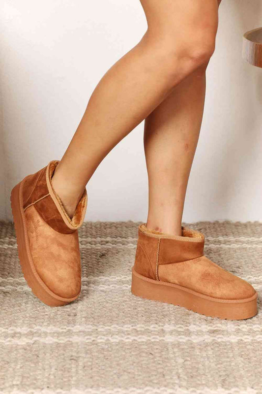 Women's Fleece Lined Chunky Platform Mini Boots