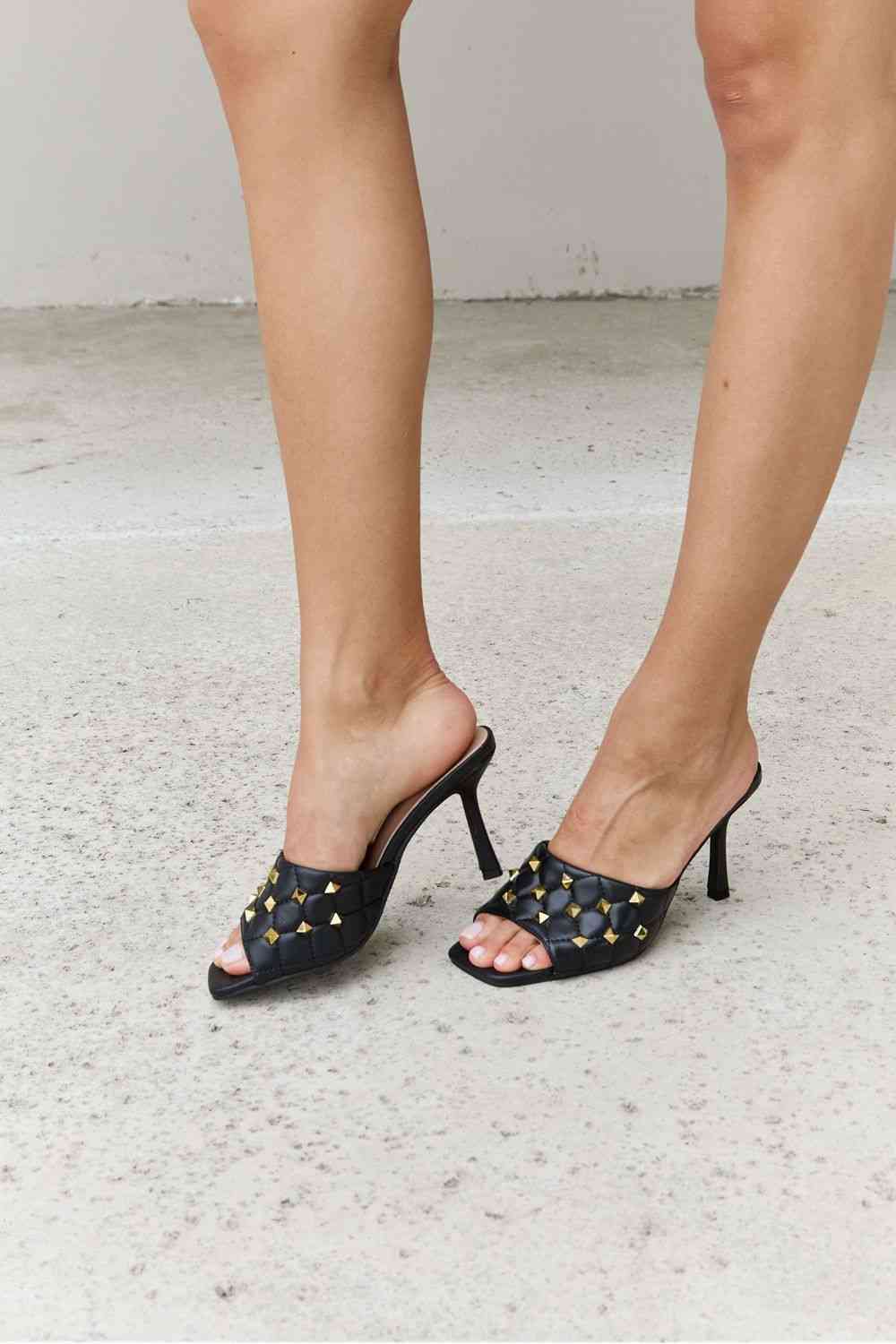 Square Toe Quilted Mule Heels in Black